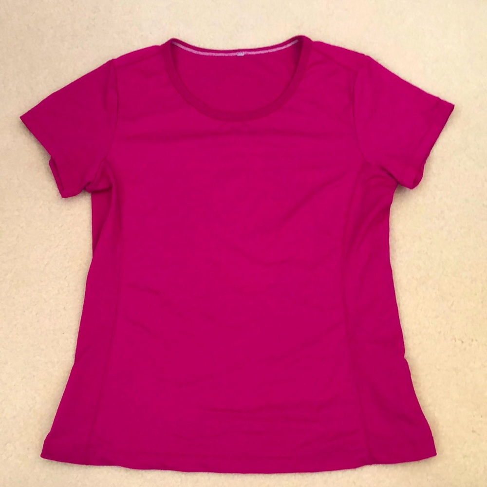 Uniqlo workout top